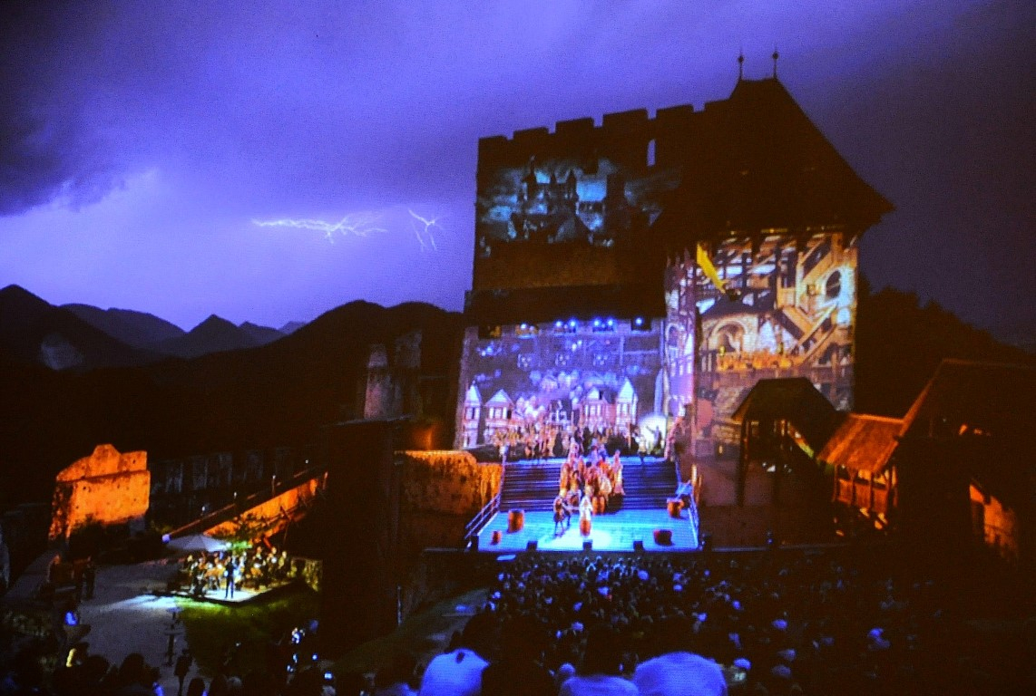 Deseniška 4 Naraglav