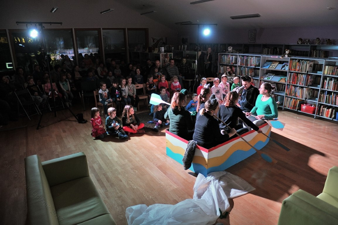 Bobek in barčica 1 Lipičnik