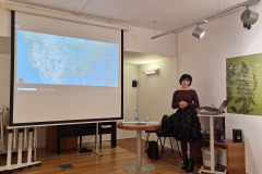 Karmen_Kreze_v_ozadju_prepotovana_pot